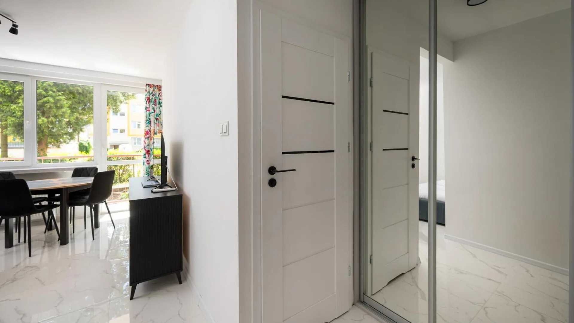 Berek Cosy Studio With A Garden Apartment Warsaw
